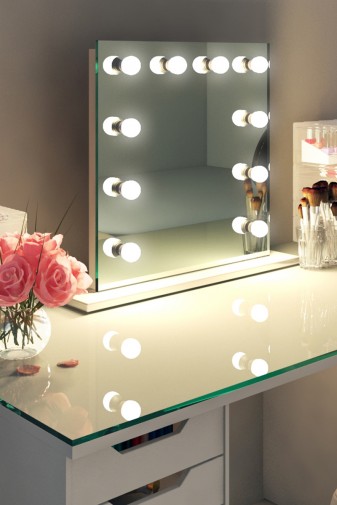 Liora Işıklı Makyaj Aynası 60x60cm