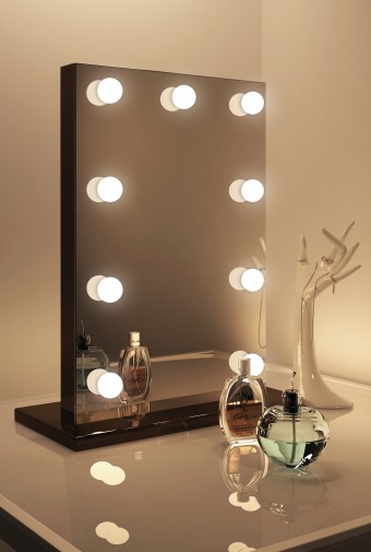 Ziva Işıklı Makyaj Aynası 45x65cm